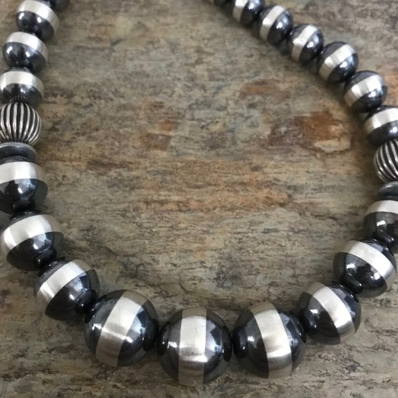Sterling Silver Graduated Necklace.